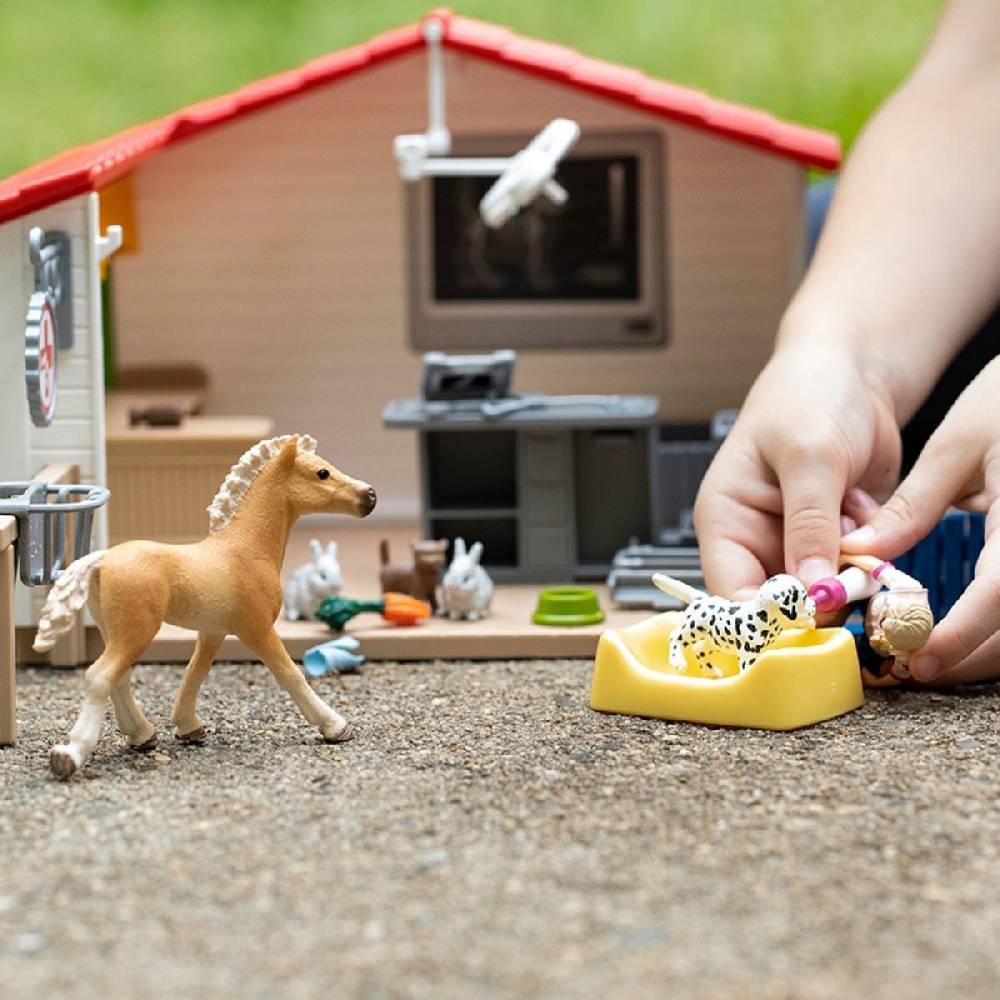 Schleich Tierarzt-Praxis mit Haustieren Top Angebot